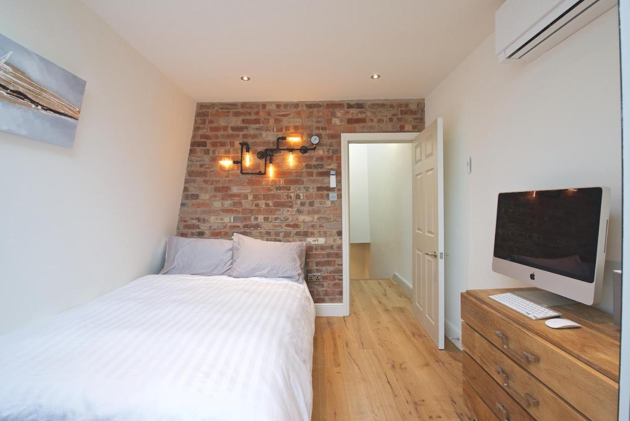 Modern Bedroom In London !! ภายนอก รูปภาพ