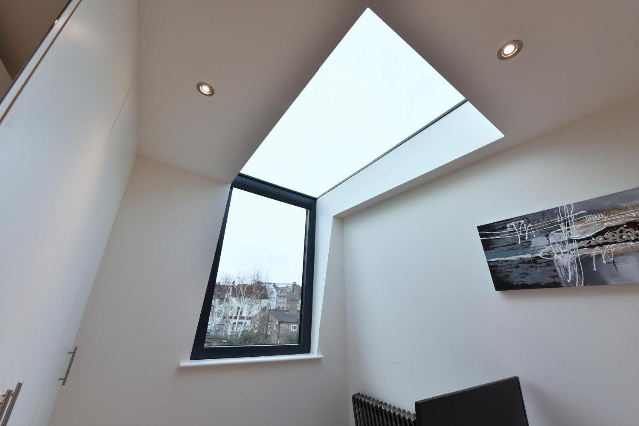 Modern Bedroom In London !! ภายนอก รูปภาพ