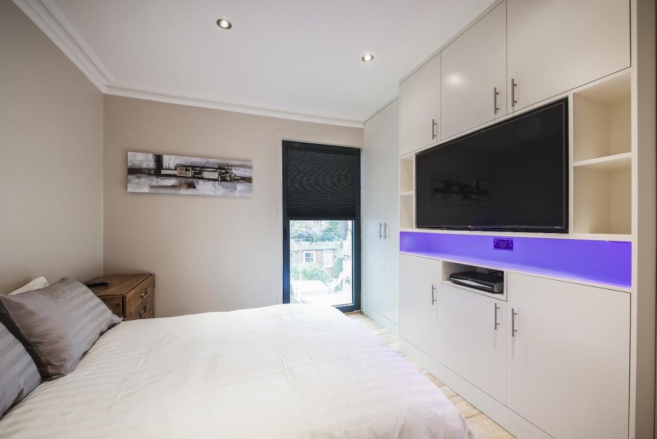 Modern Bedroom In London !! ภายนอก รูปภาพ